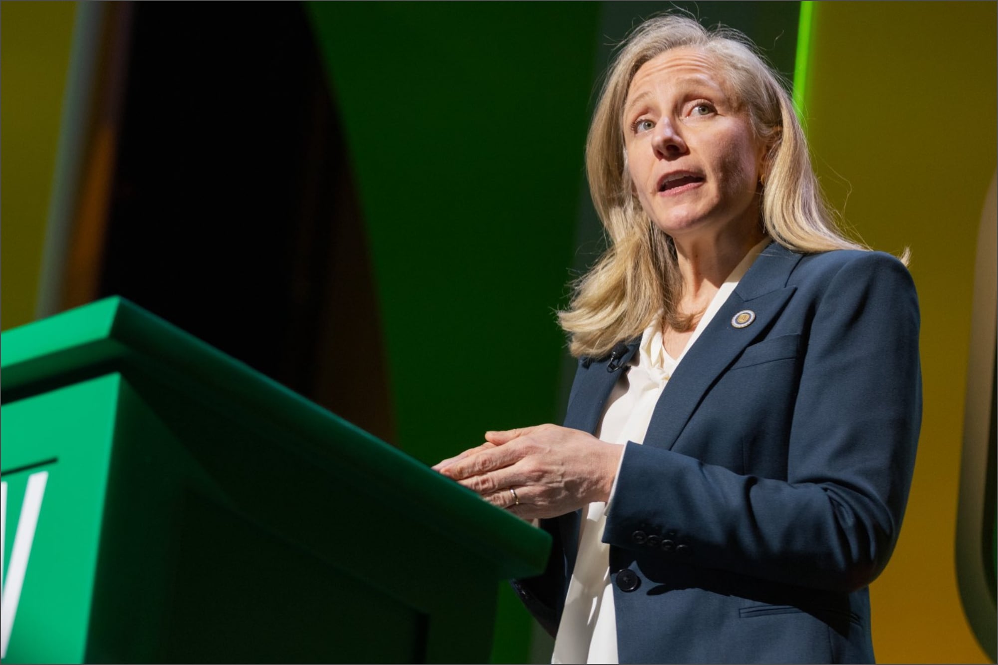 Spanberger explicó en un comunicado que el apoyo será para todos los propietarios “cuyas operaciones se vieron afectadas”