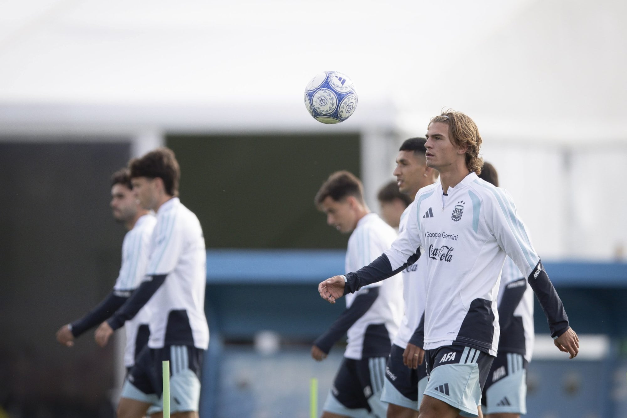 Nicolás Paz partiría con una luz de ventaja: Scaloni quería darle más minutos en el Mundial, pero los partidos cerrados limitaron sus chances