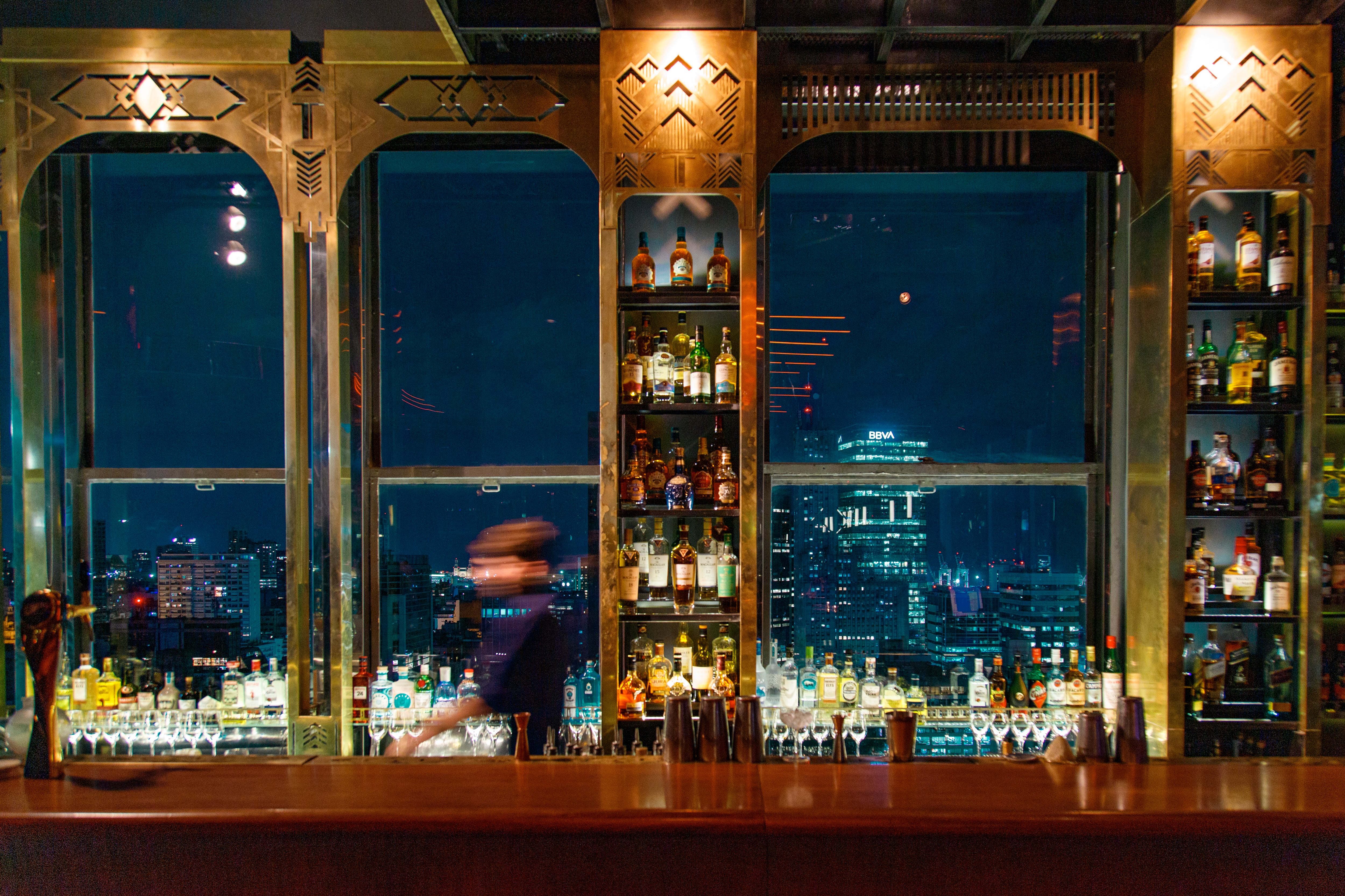 La barra siempre marca presencia dentro de Trade