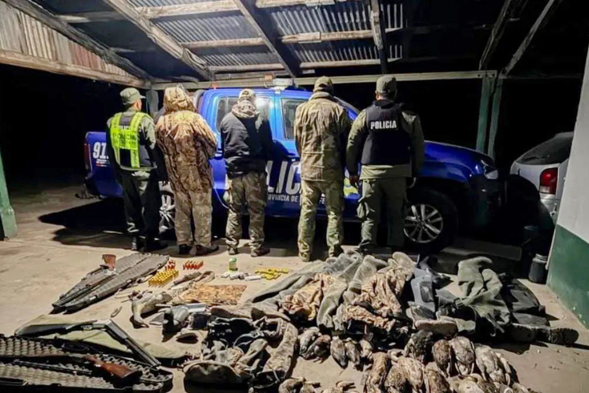 Turistas franceses detenidos por caza ilegal