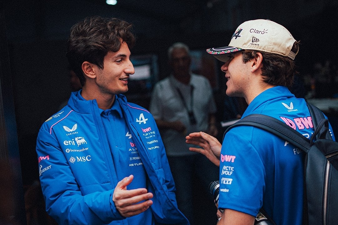 Franco Colapinto, junto al italiano Gabriele Minì