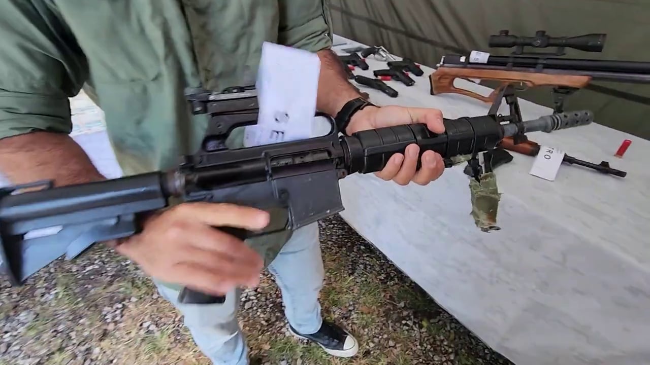 Tras el hallazgo de fusiles de asalto, sospechan que una banda narco preparaba un atentado contra el gobernador Pullaro