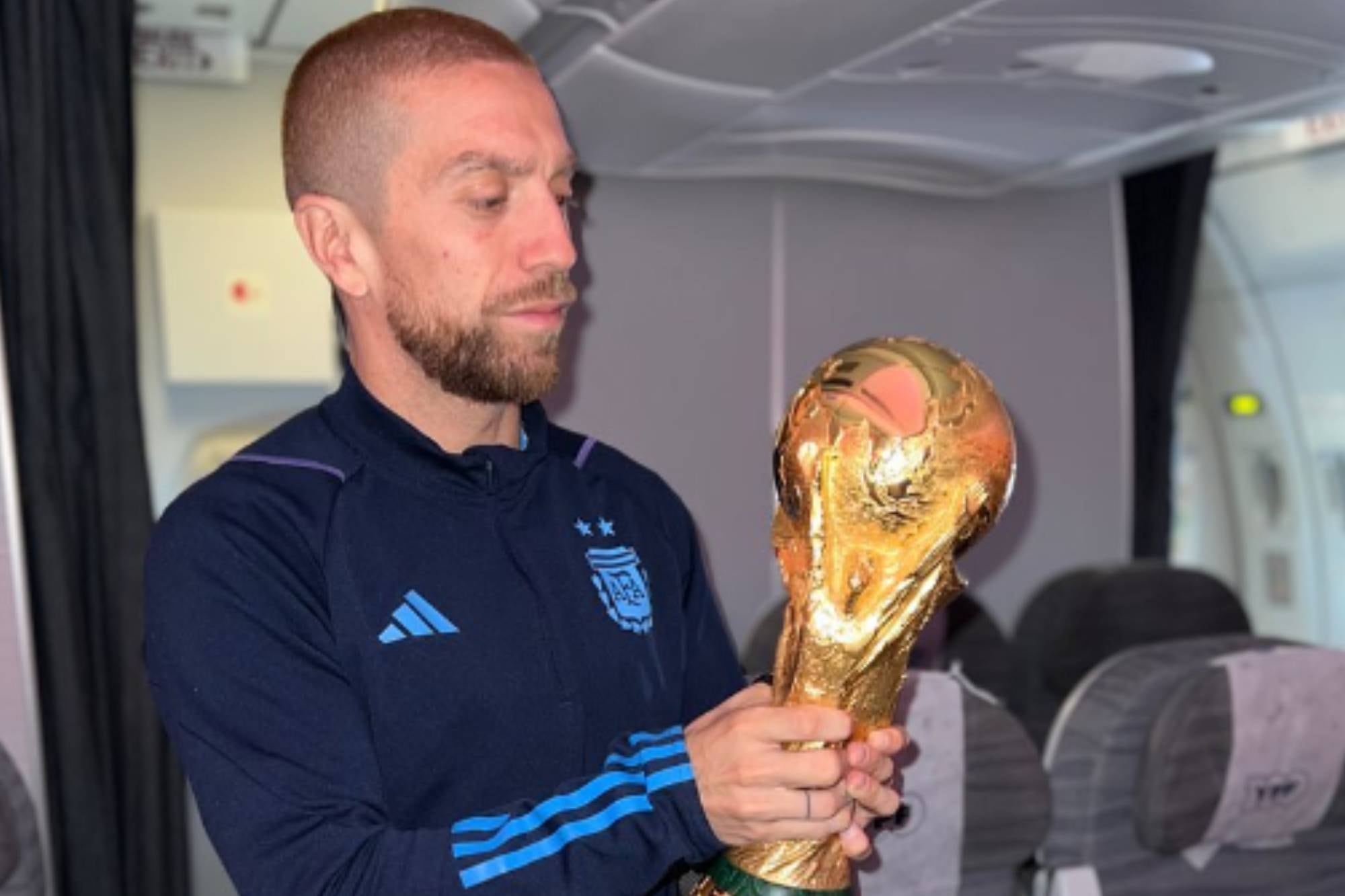 Tras ganar la Copa del Mundo, Gómez no volvió a ser convocado por Lionel Scaloni (Foto Instagram @papugomez_official)