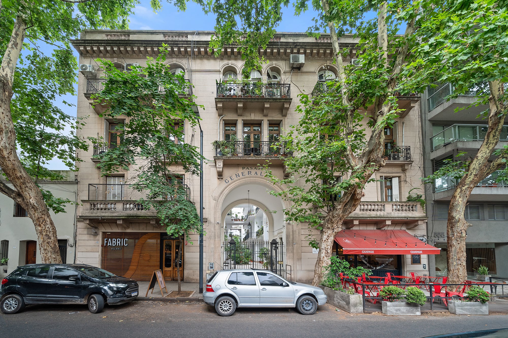 La historia detrás del pasaje que no aparece en los mapas y atraviesa una manzana