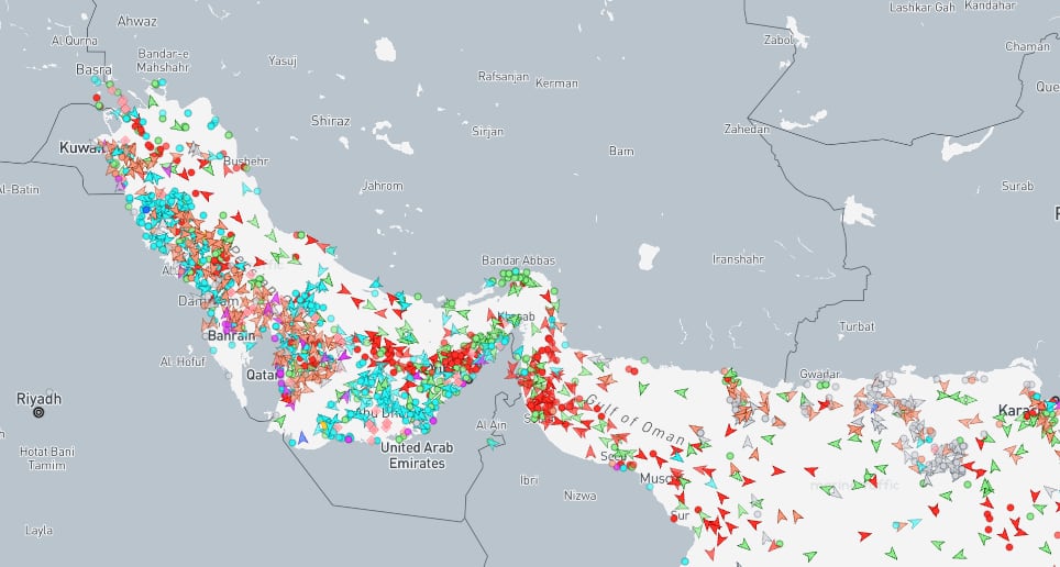 Por qué es clave el estrecho de Ormuz en la guerra de Medio Oriente y cómo lo utilizó Irán para presionar a EE.UU. e Israel 7 Mediante la plataforma Marine Traffic se piuede seguir en tiempo real el estado del estrecho.