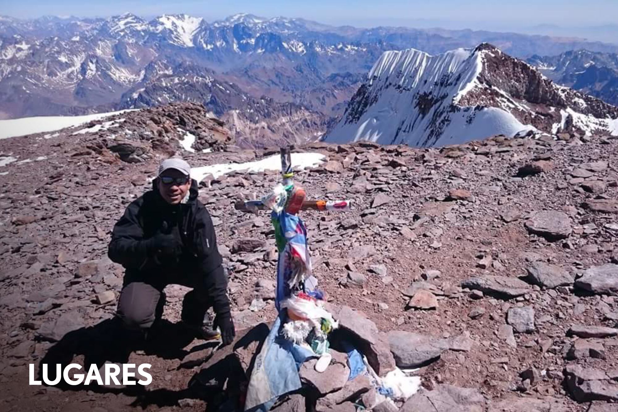 El cura que busca a Dios en las cimas del Aconcagua, el Domuyo y el Everest