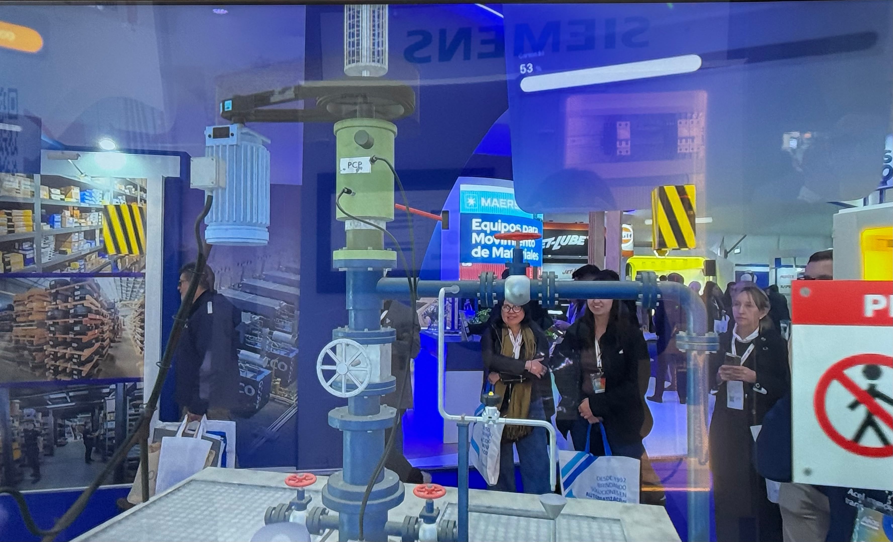 El puesto de Siemens en la Expo Argentina Oil & Gas (AOG) Patagonia, en Neuquén