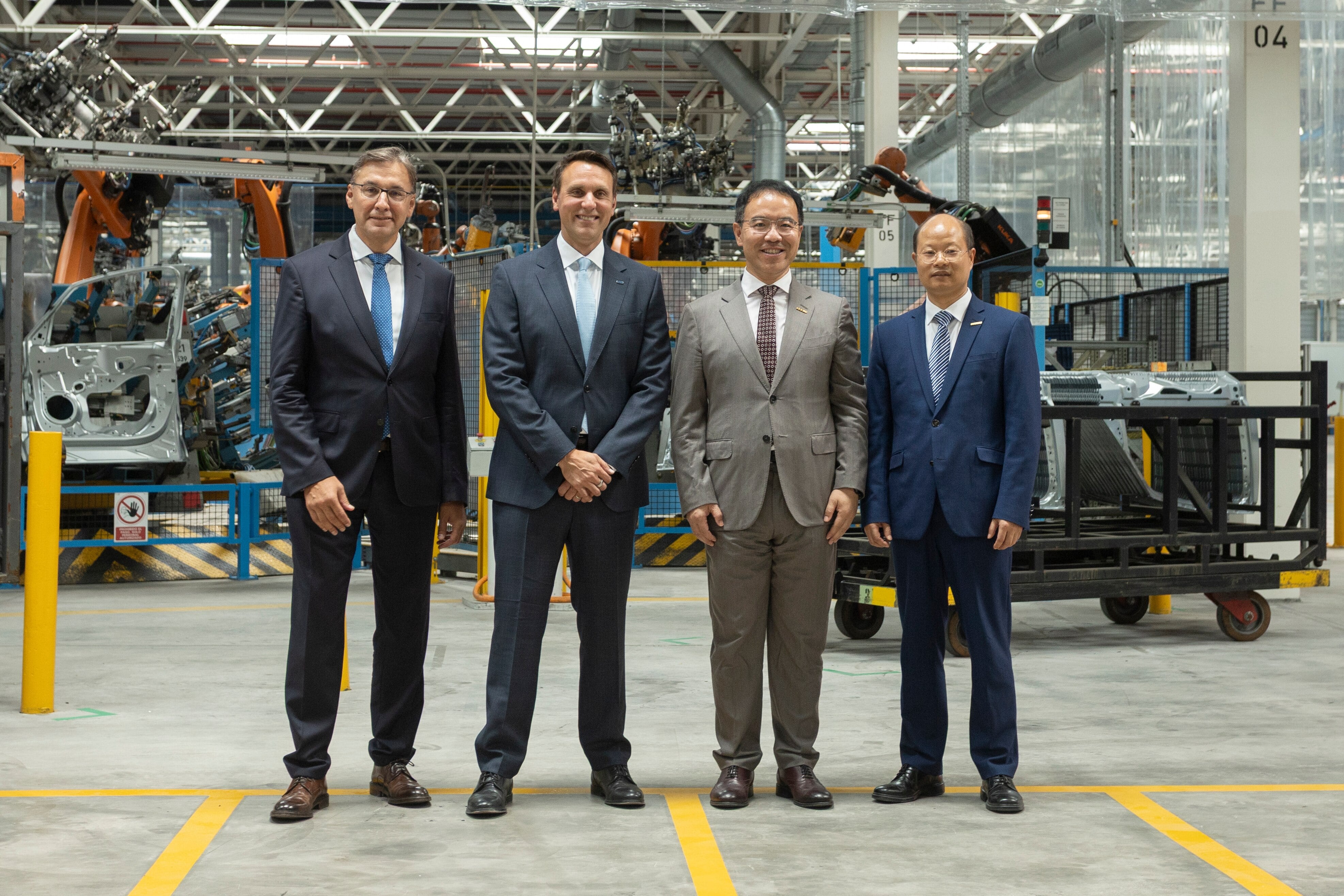 Los nuevos modelos de autos que promete Ford tras la alianza que realizó con un gigante chino 10 La planta valenciana posee una capacidad potencial de aproximadamente 500.000 vehículos anuales