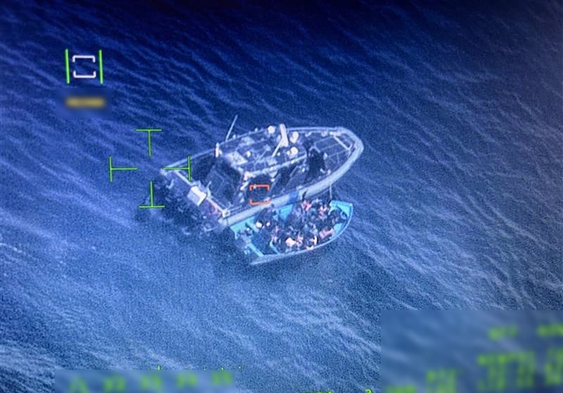 La CBP detiene a 23 inmigrantes en una embarcación tipo panga cerca de la isla de San Clemente y los entrega al ICE