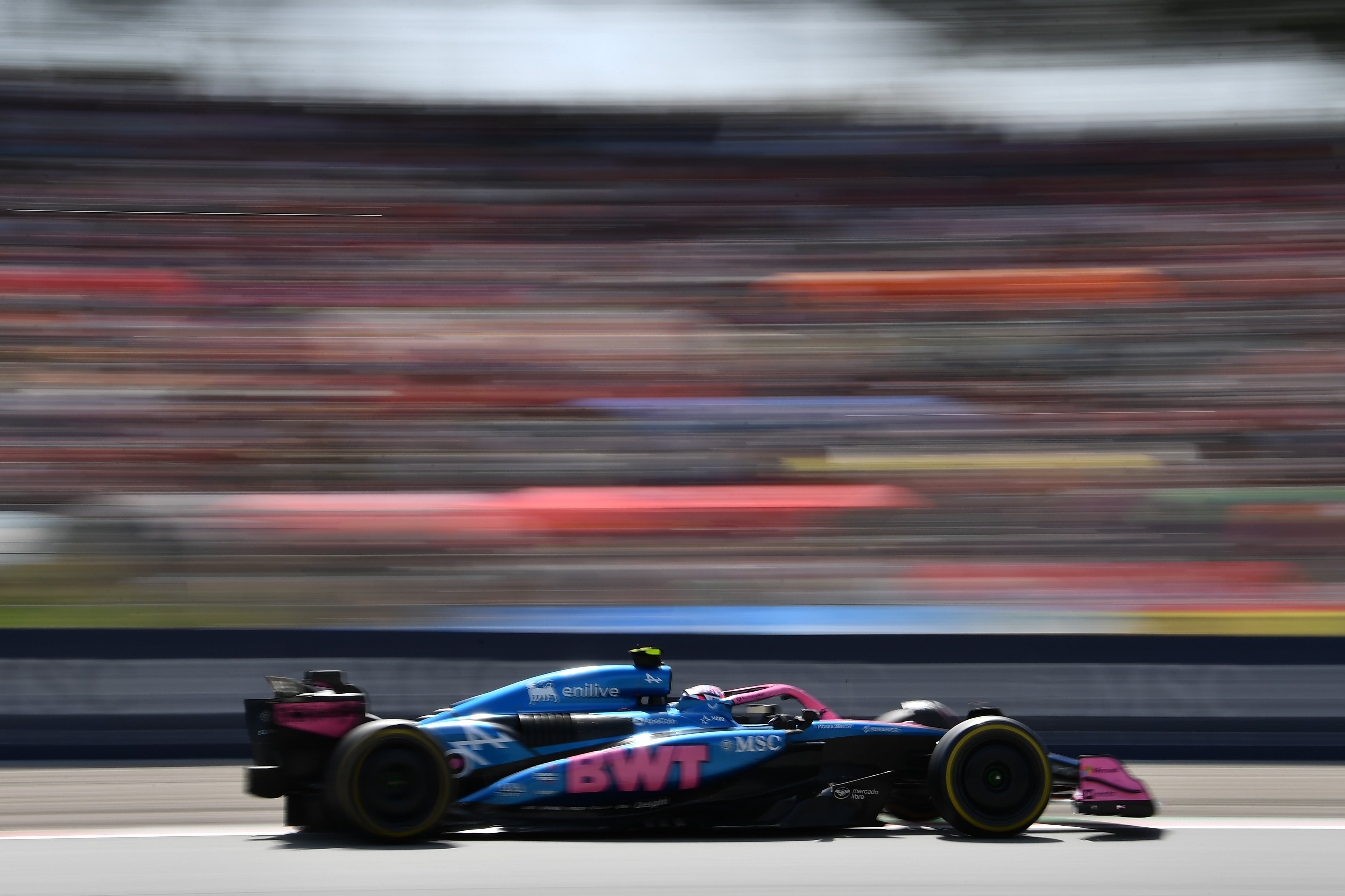 BARCELONA, SPAIN - JUNE 01: Franco Colapinto of Argentina driving the (43) Alpine F1 A525 Renault on track during the F1 Grand Prix of Spain at Circuit de Barcelona-Catalunya on June 01, 2025 in Barcelona, Spain. (Photo by James Sutton - Formula 1/Formula 1 via Getty Images)