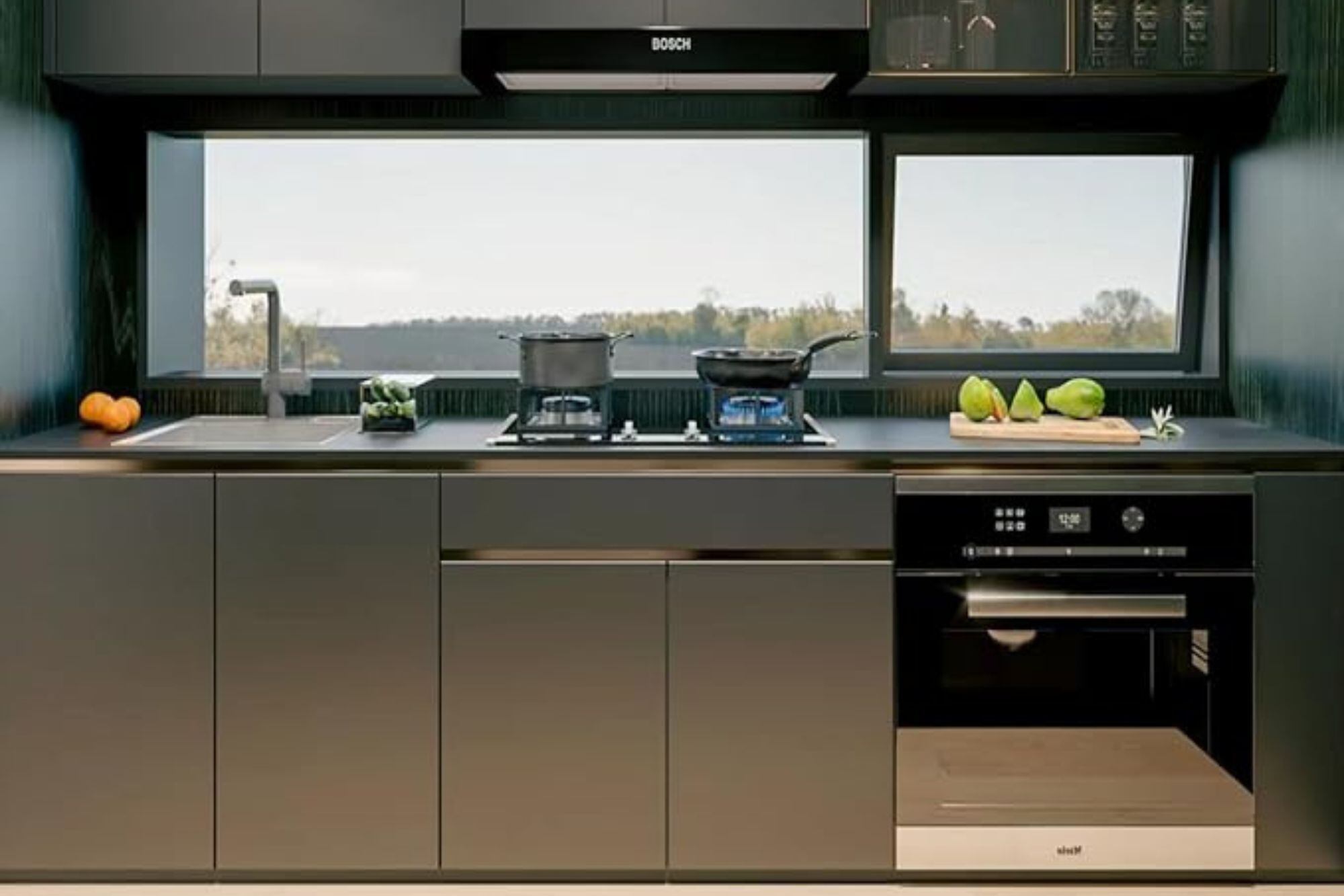 La casa prefabricada que se vende en Amazon cuenta con cocina, sala de estar, un baño completo y otro para invitados (Amazon)