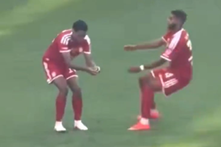 Jamal Musiala se desplomó 13 minutos después de ingresar para Bayern Múnich y debió ser atendido