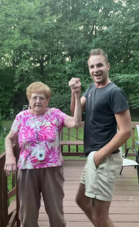 Lili, la abuela de Kevin, es muy popular en su propia cuenta de TikTok