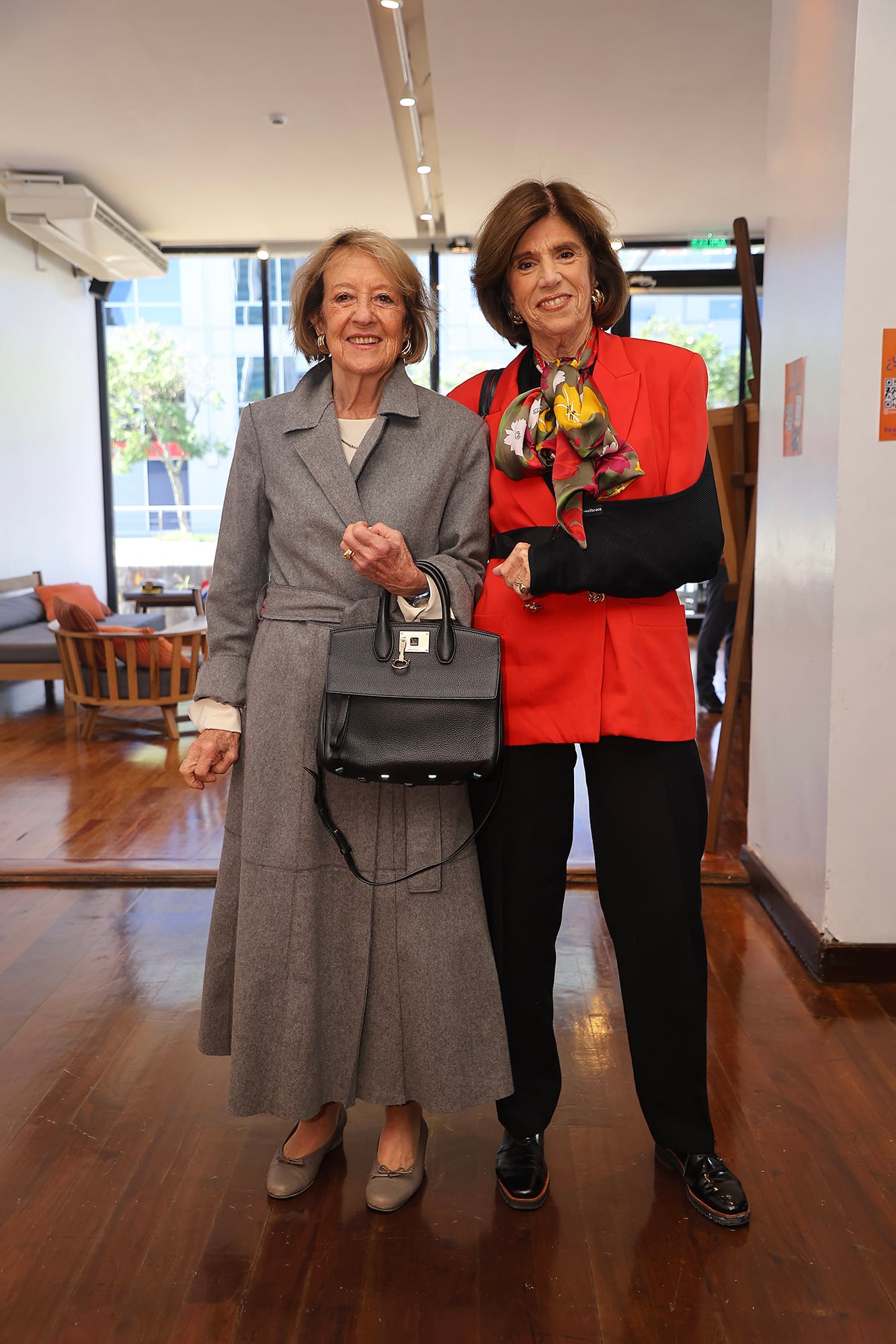 María del Carmen Cerruti Carricart de Zorreguieta junto a su amiga Dolores Paz. La madre de la reina Máxima de los Países Bajos en el festejo por el cumpleaños de su yerno, el rey Guillermo Alejandro