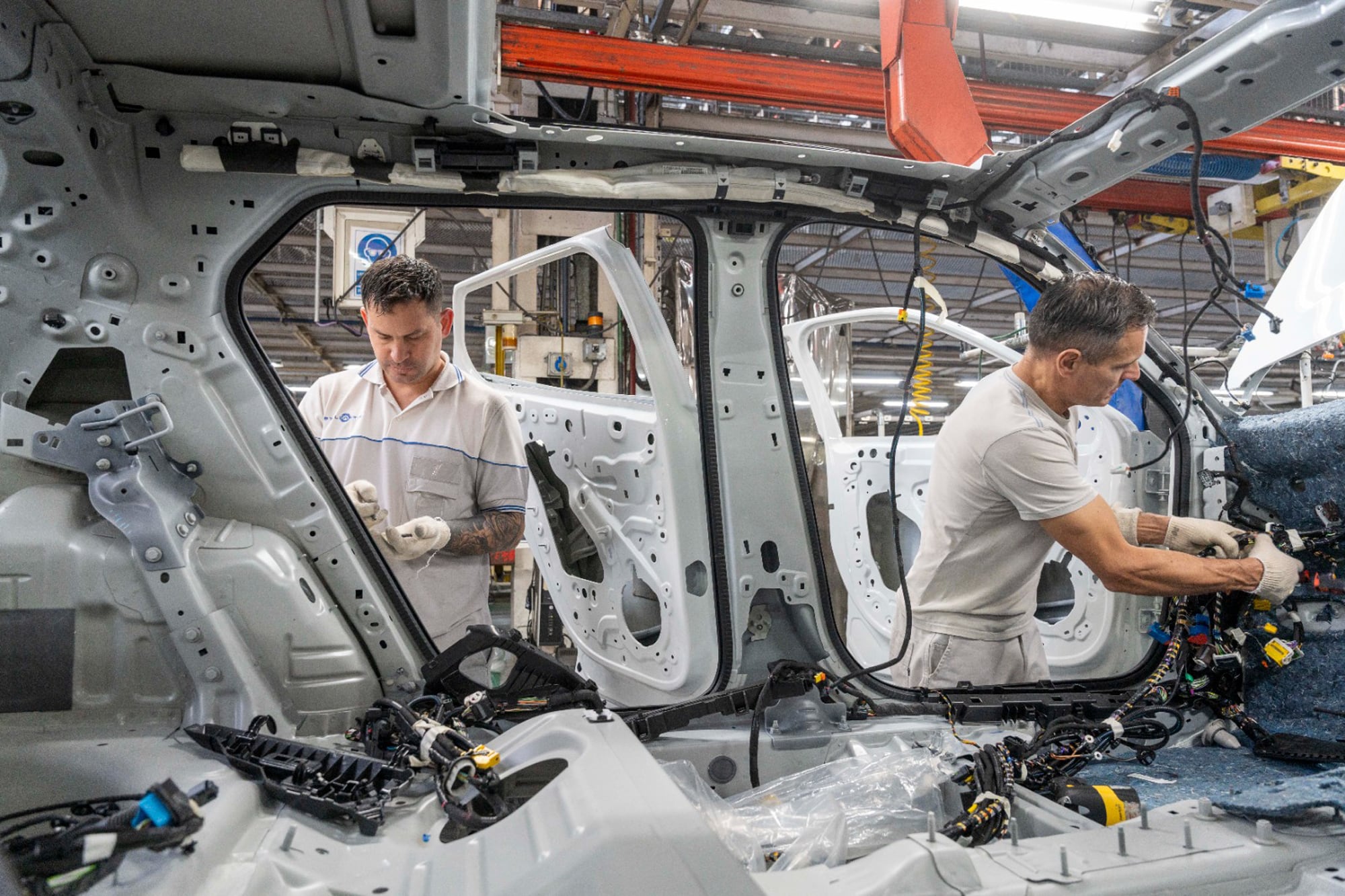 Las compras de autopartes se redujeron en cada uno de los primeros seis meses del año respecto de 2025