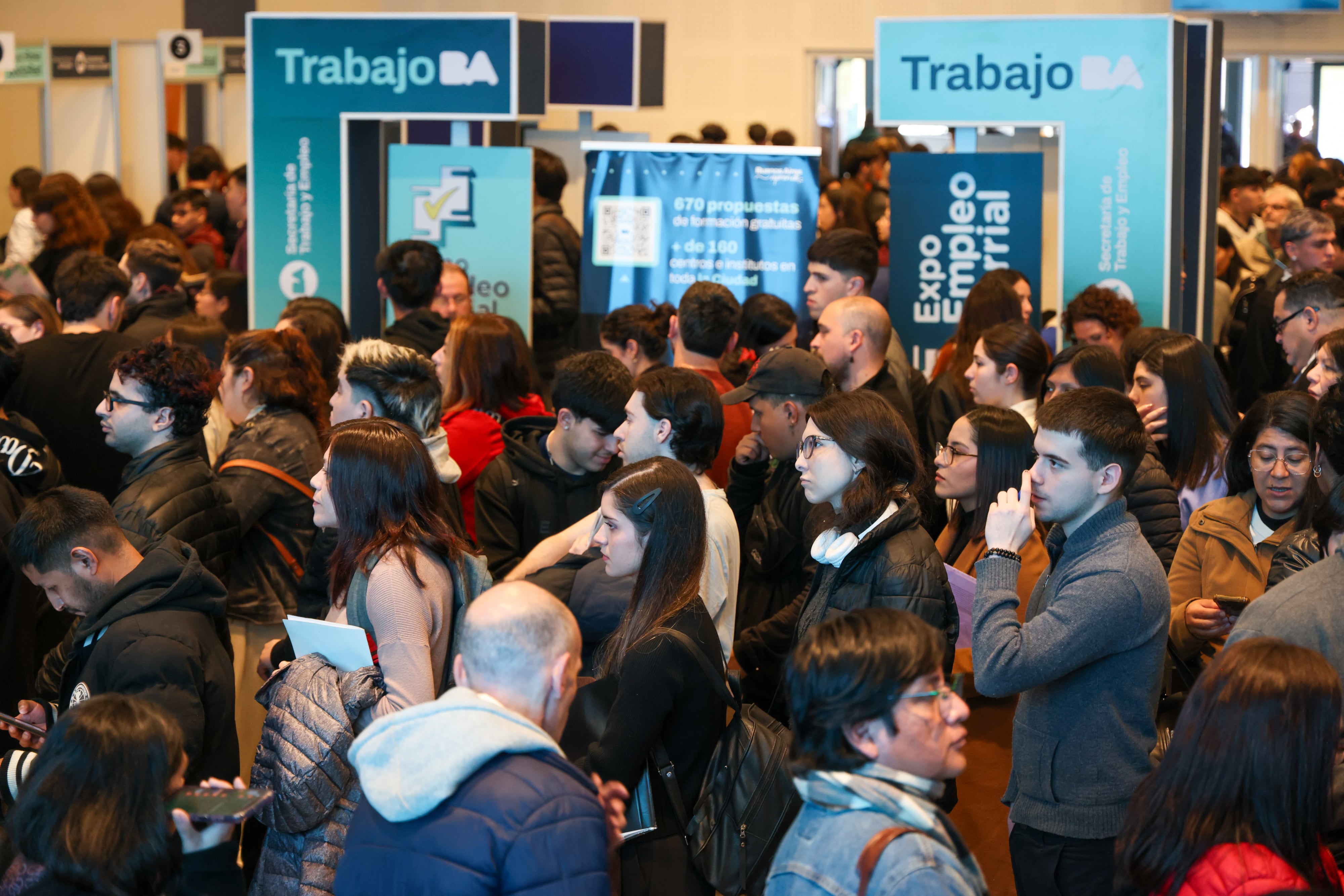 La confianza entre consumidores jóvenes de 18 a 29 años cayó 4,93% en septiembre