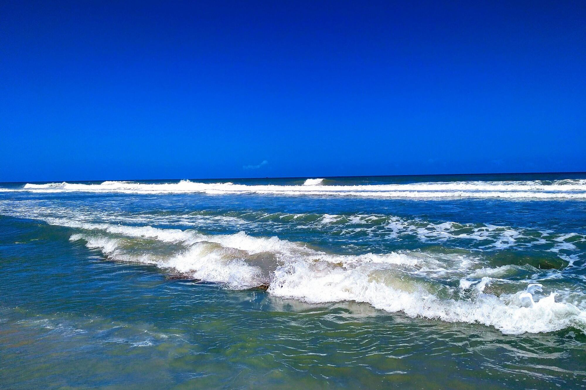 Obtuvo una alta puntuación en las tres categorías, por encima de playas reconocidas como Kāhala y Rialto