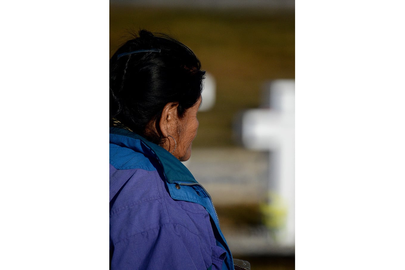 Malvinas: en una histórica ceremonia las familias de 90 soldados pudieron rendirles homenaje en tumbas con nombre, hubo aplausos para el militar británico que los sepultó