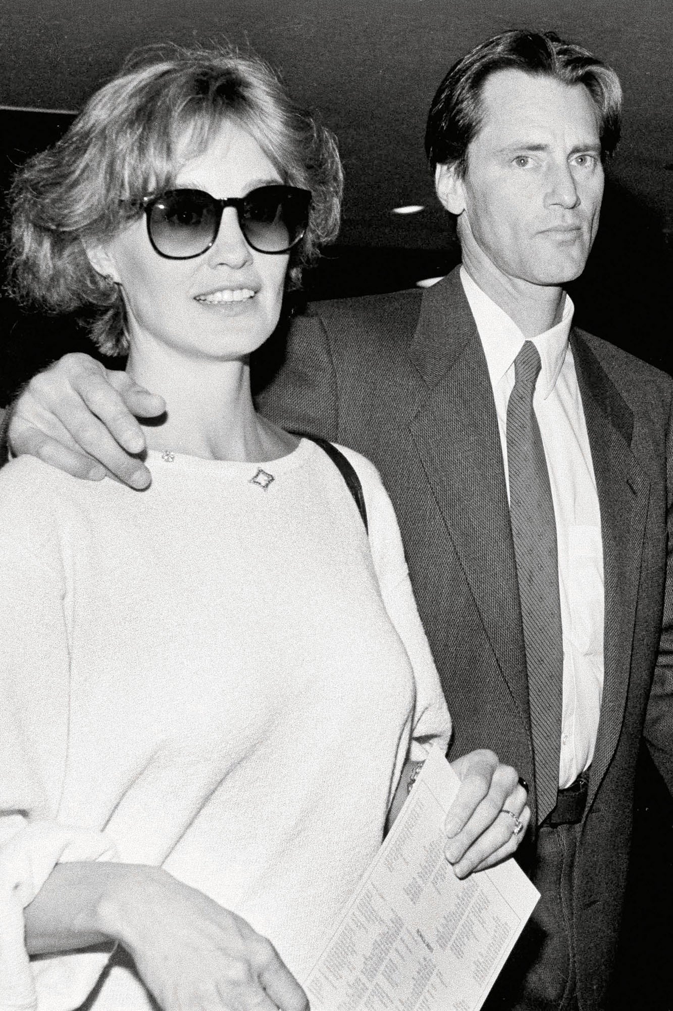 Junto a su gran amor, Sam Shepard, en la gala de El mejor, la primera producción de TriStar Pictures, en 1984
