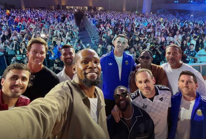 Una selfie plagada de figuras top