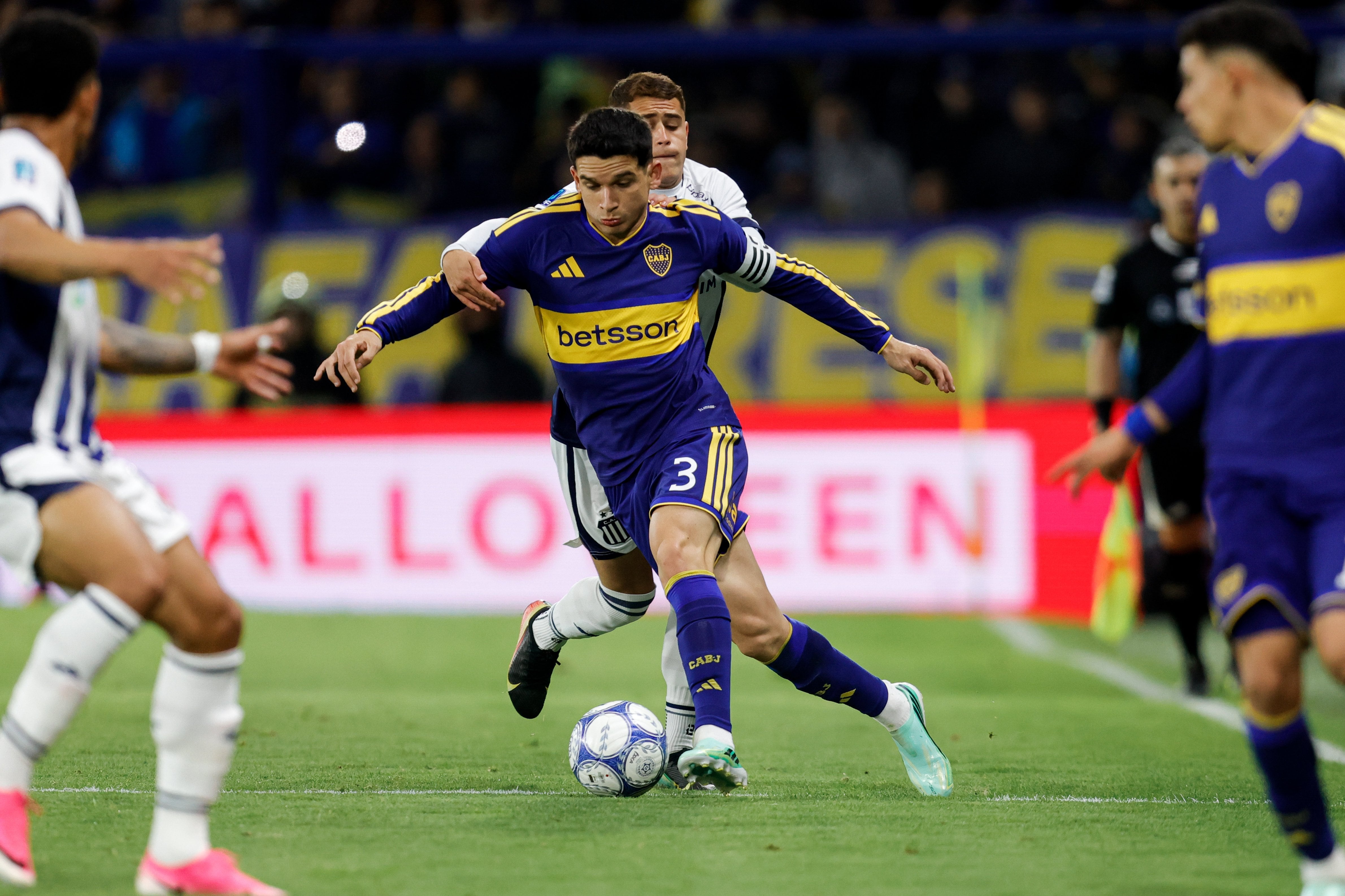 Boca Juniors vence 2-1 a Talleres y lidera la Tabla Anual