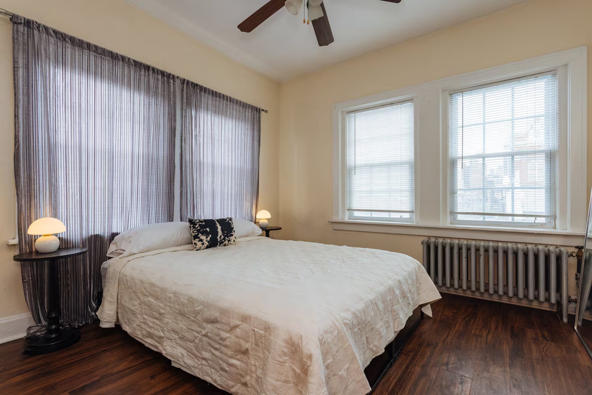 Un departamento a unas cuadras del estadio de Kansas puede conseguirse por US$1600 por dos noches para cuatro personas