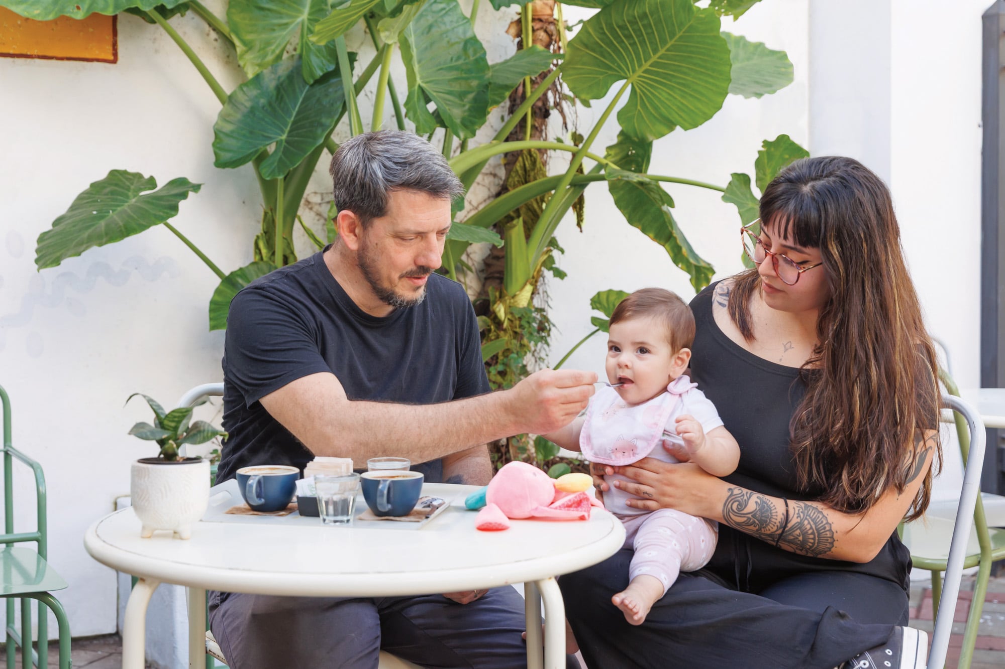 “Cuando mi hija Sophie sea más grande, voy a llevarla a Italia para contarle quién fue su tío abuelo. Le explicaré por qué el hermano de su abuela María Elena está descansando a 12 mil kilómetros de Argentina, en la basílica de Santa María la Mayor, y le relataré quién fue ese hombre a quien el mundo conoció como Francisco”, dice José Ignacio