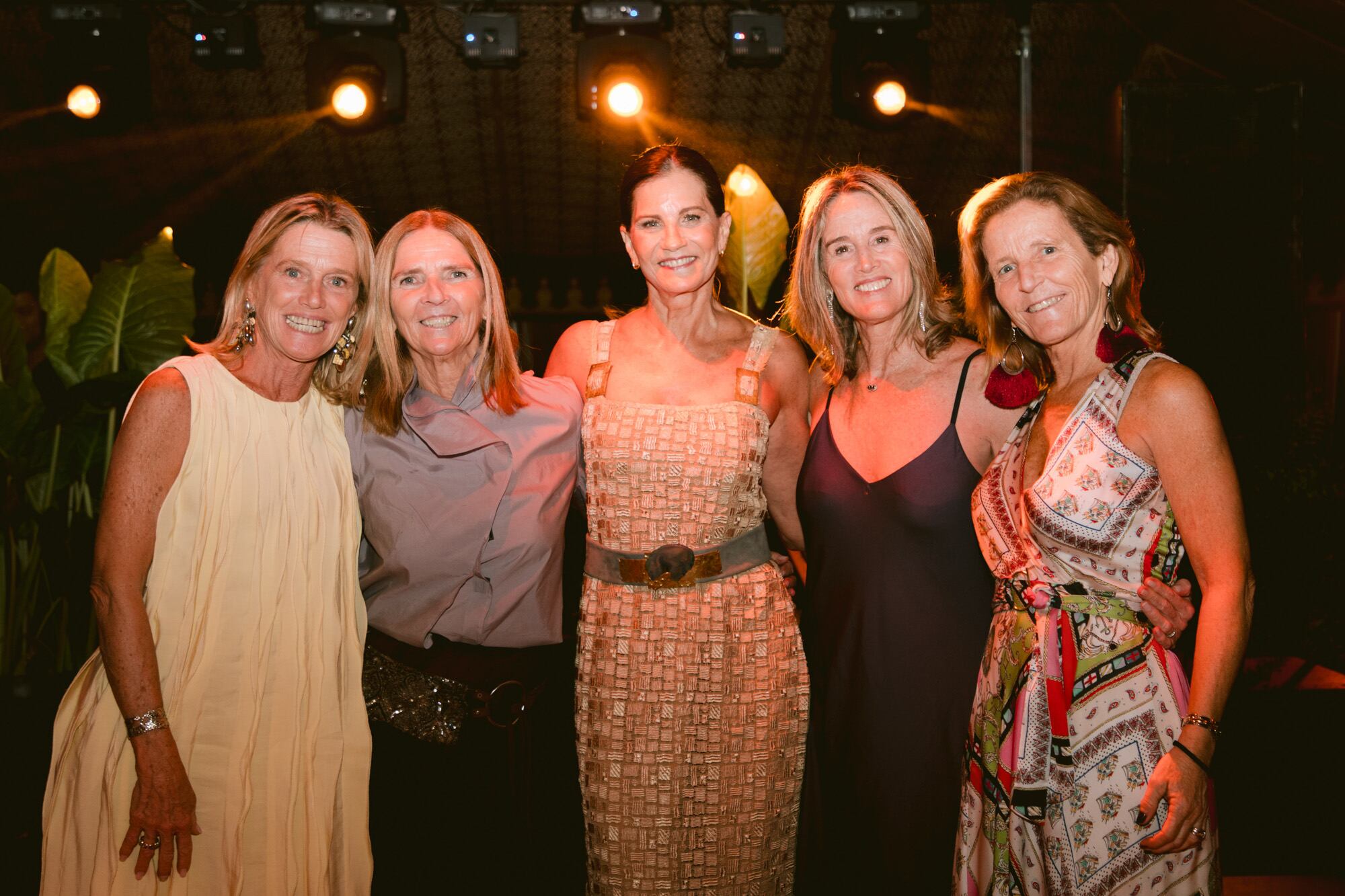 La madrina por parte de la novia con sus amigas, María y Fátima Montoya, Rocky Sala y Candy Bollini.