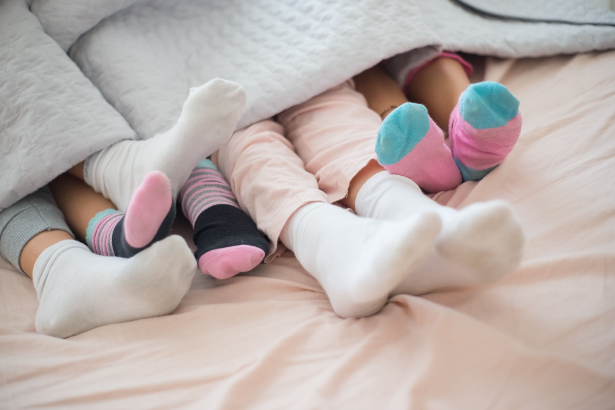 La psicología dice que dormir con medias es de "individuos metódicos, organizados, prácticos o prudentes"