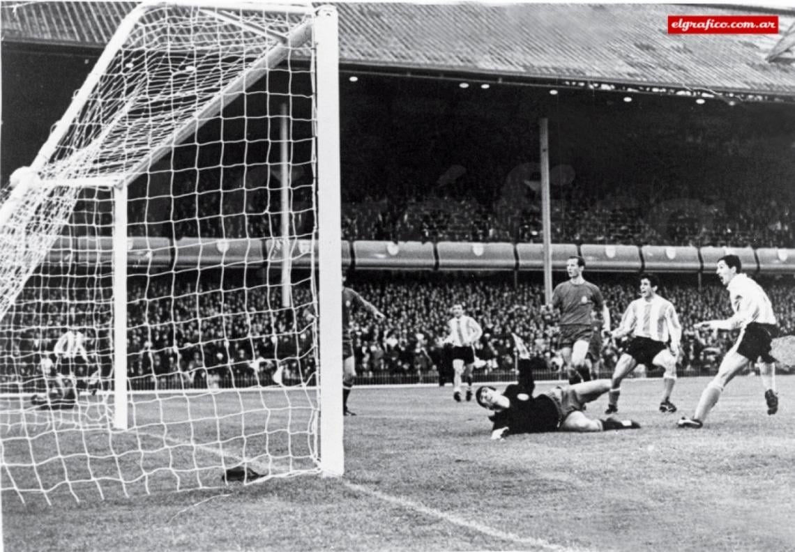 Luis Artime marcó el gol argentino ante España en Inglaterra 1966, la única vez en Mundiales