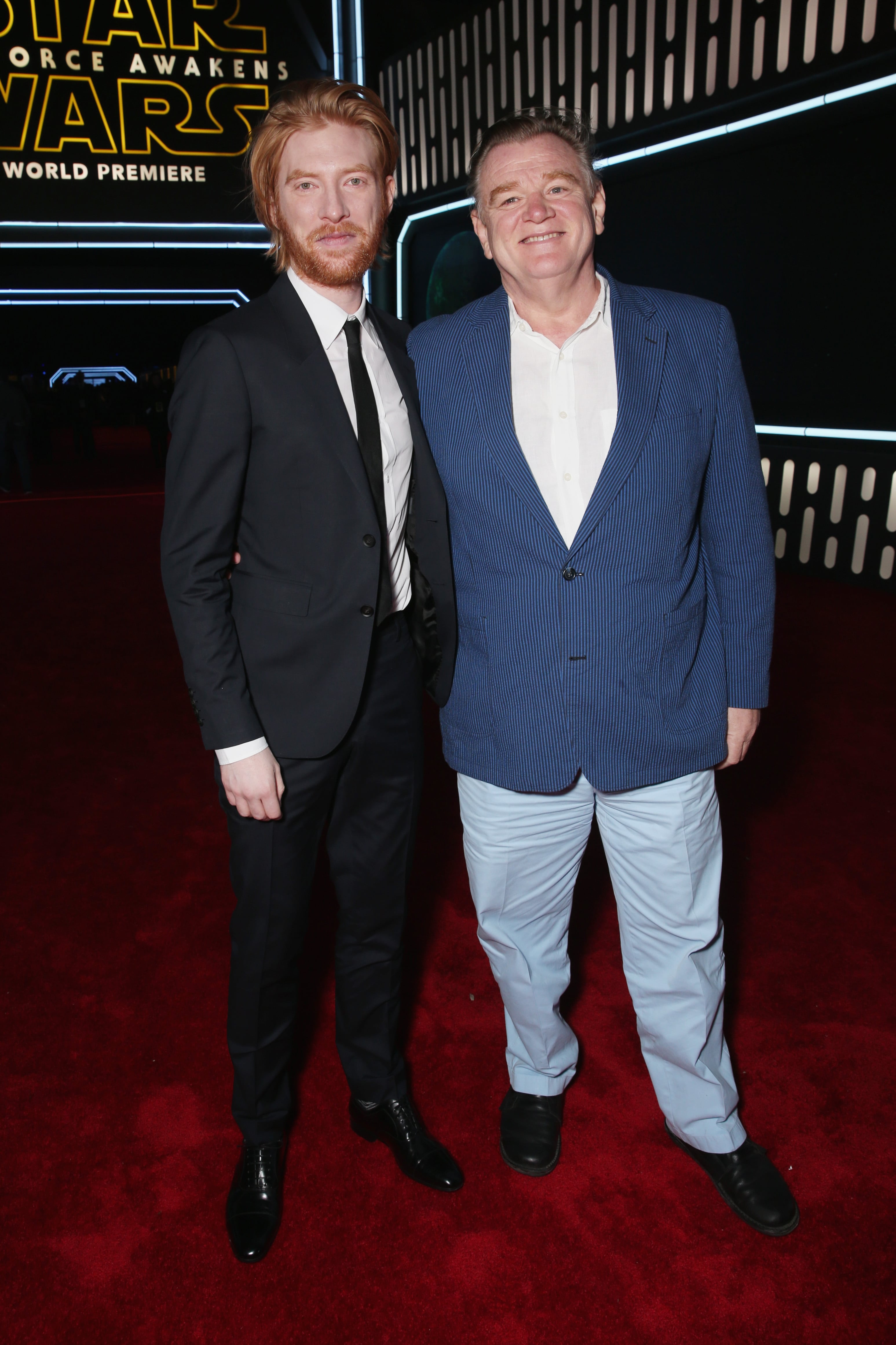 Es una cara conocida de Hollywood y tiene un padre muy famoso, pero gracias a Taylor Swift se volvió una estrella de las redes 7 Domhnall es el hijo mayor del actor Brendan Gleeson y Mary Gleeson; sus tres hermanos, Brian, Rory y Ferguson, también se dedican a la actuación