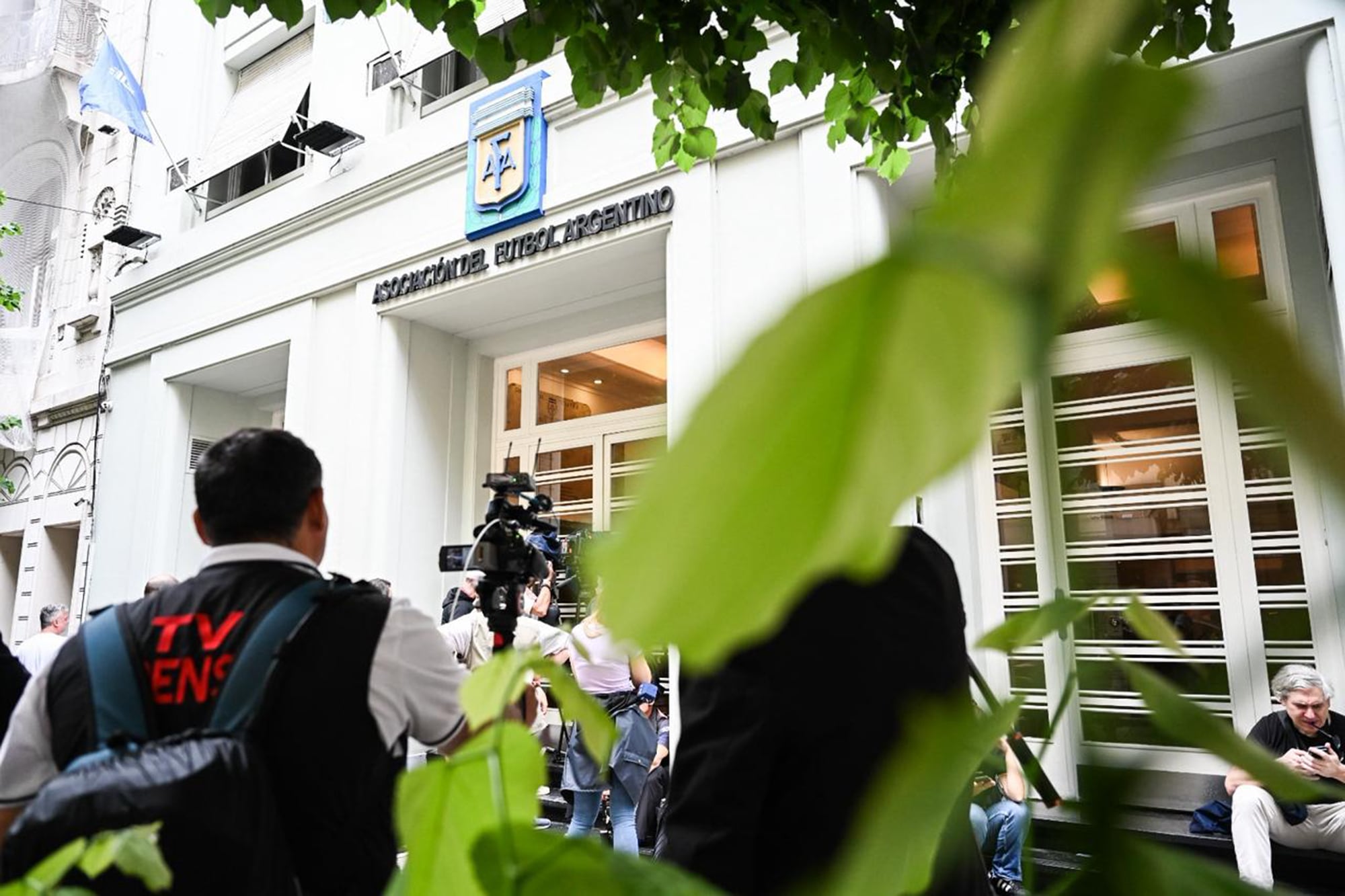 El Gobierno evalúa colocar a un veedor dentro de la AFA y cita a los contadores que aprobaron sus balances