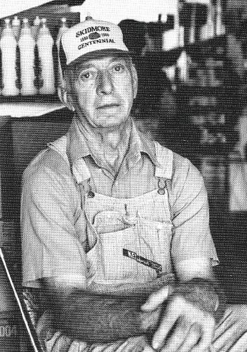 Ernest “Bo” Bowenkamp, a quien McElroy le pegó un tiro en el cuello (Foto en el libro de MacLean)