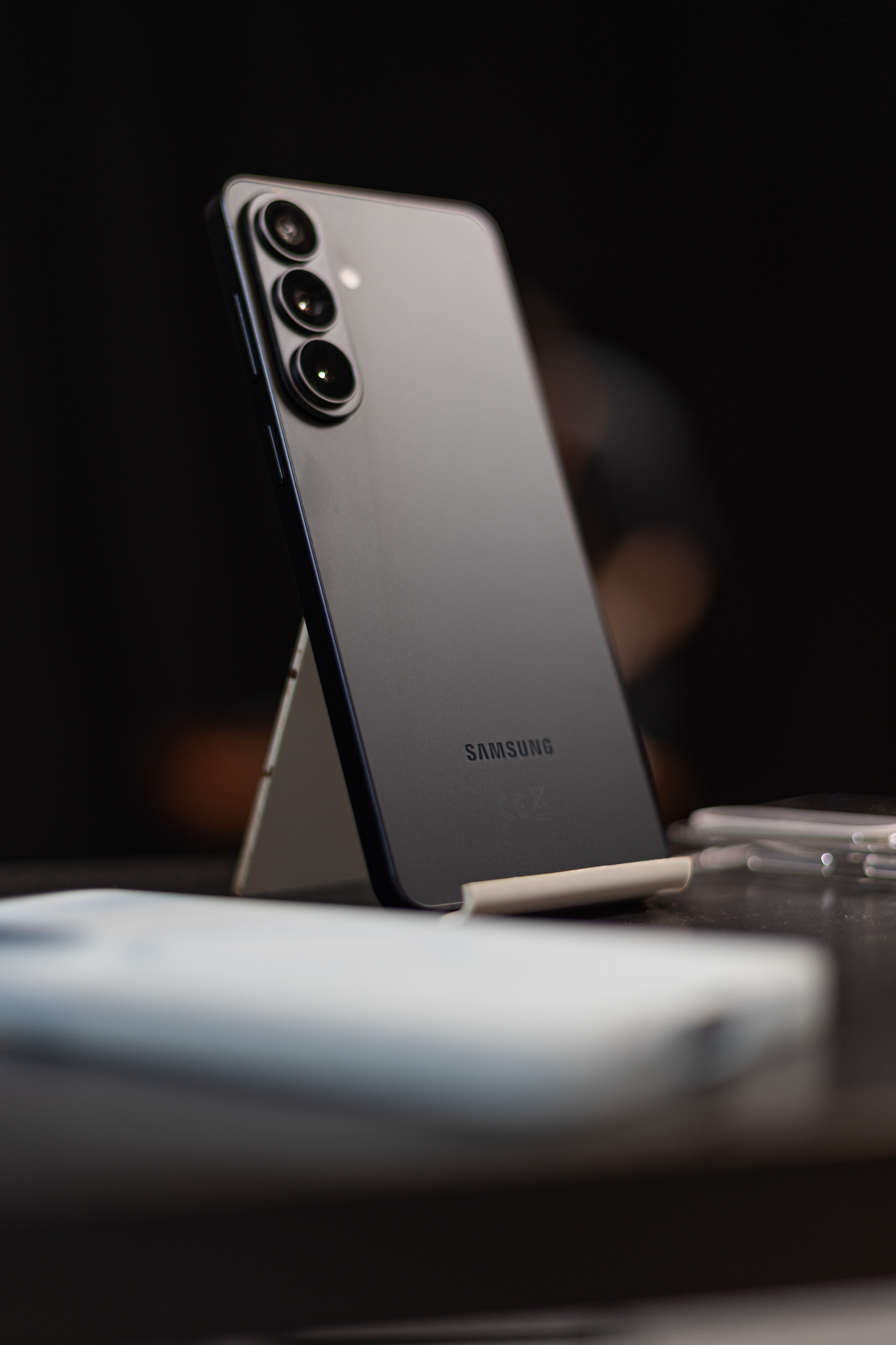 El teléfono cuenta con la función Nightography Video, una herramienta que permite hacer buen contenido, más allá de la luz