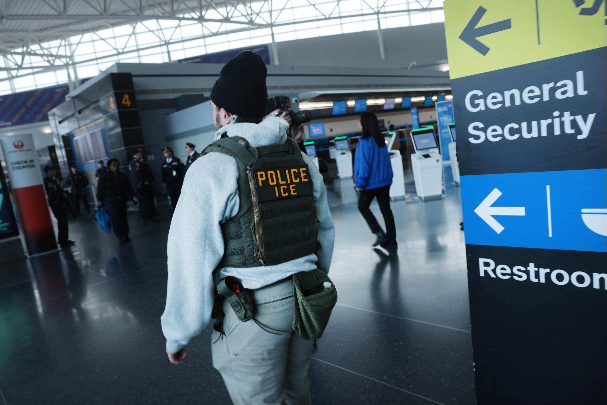 Noticias del ICE en Florida: confirman operativos en aeropuertos de EE.UU. y qué se sabe de Miami y Orlando hoy