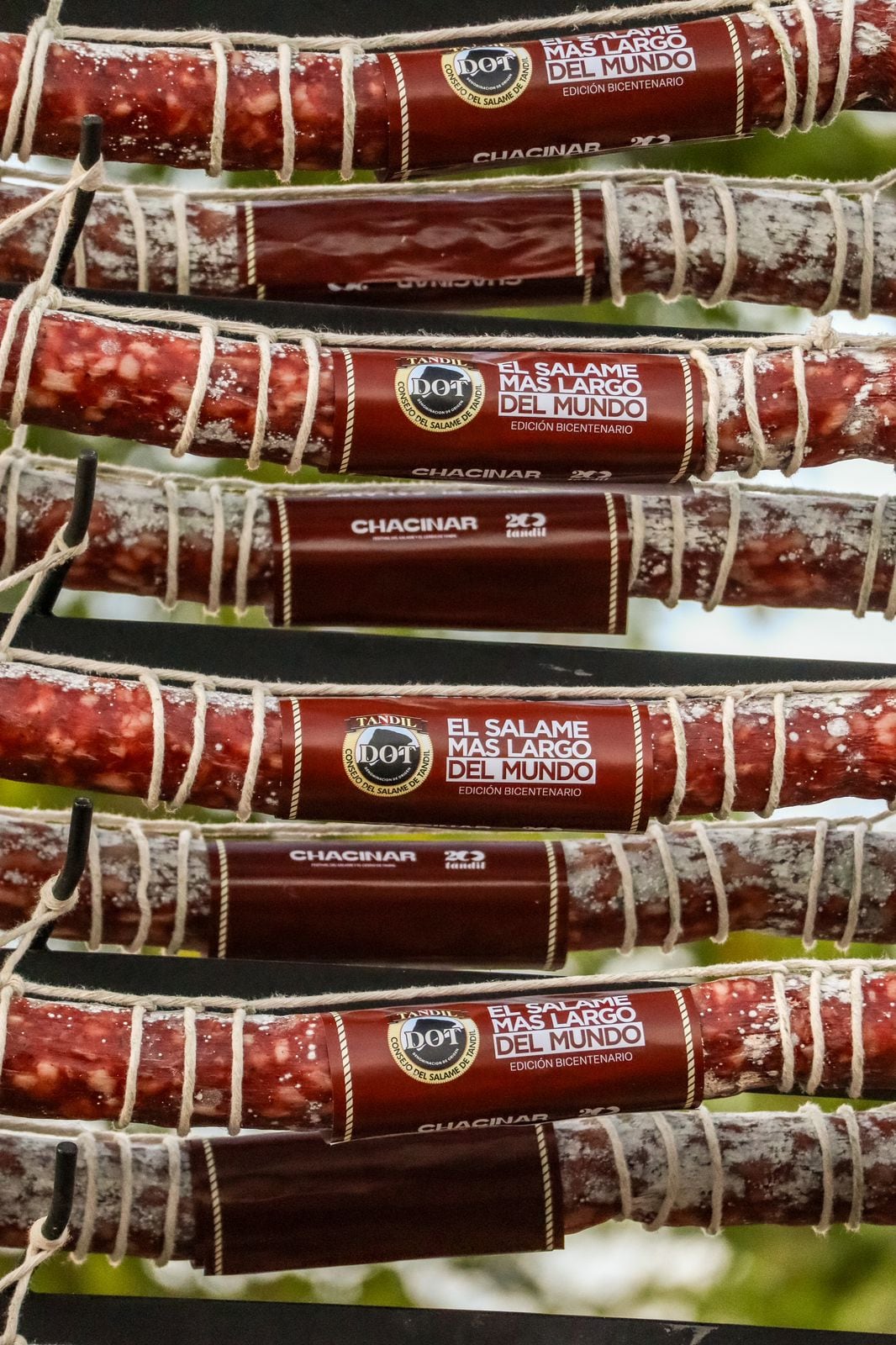 Con el suspenso al límite y una histórica disputa de fondo, la contienda promete un final abierto para definir, centímetro a centímetro, quién se queda con el salame más largo