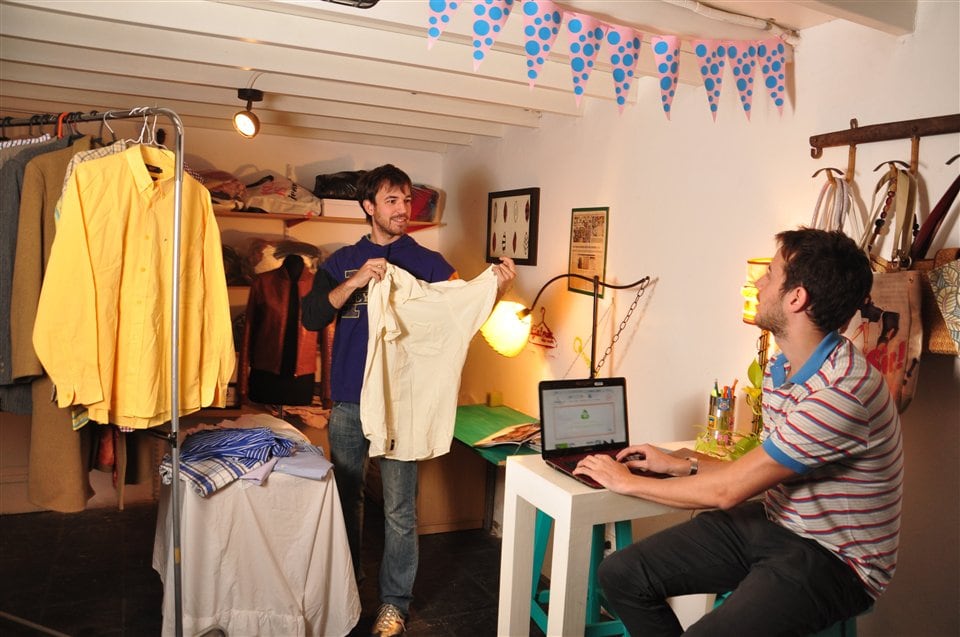 La venta de ropa usada es una de las actividades más recurrentes