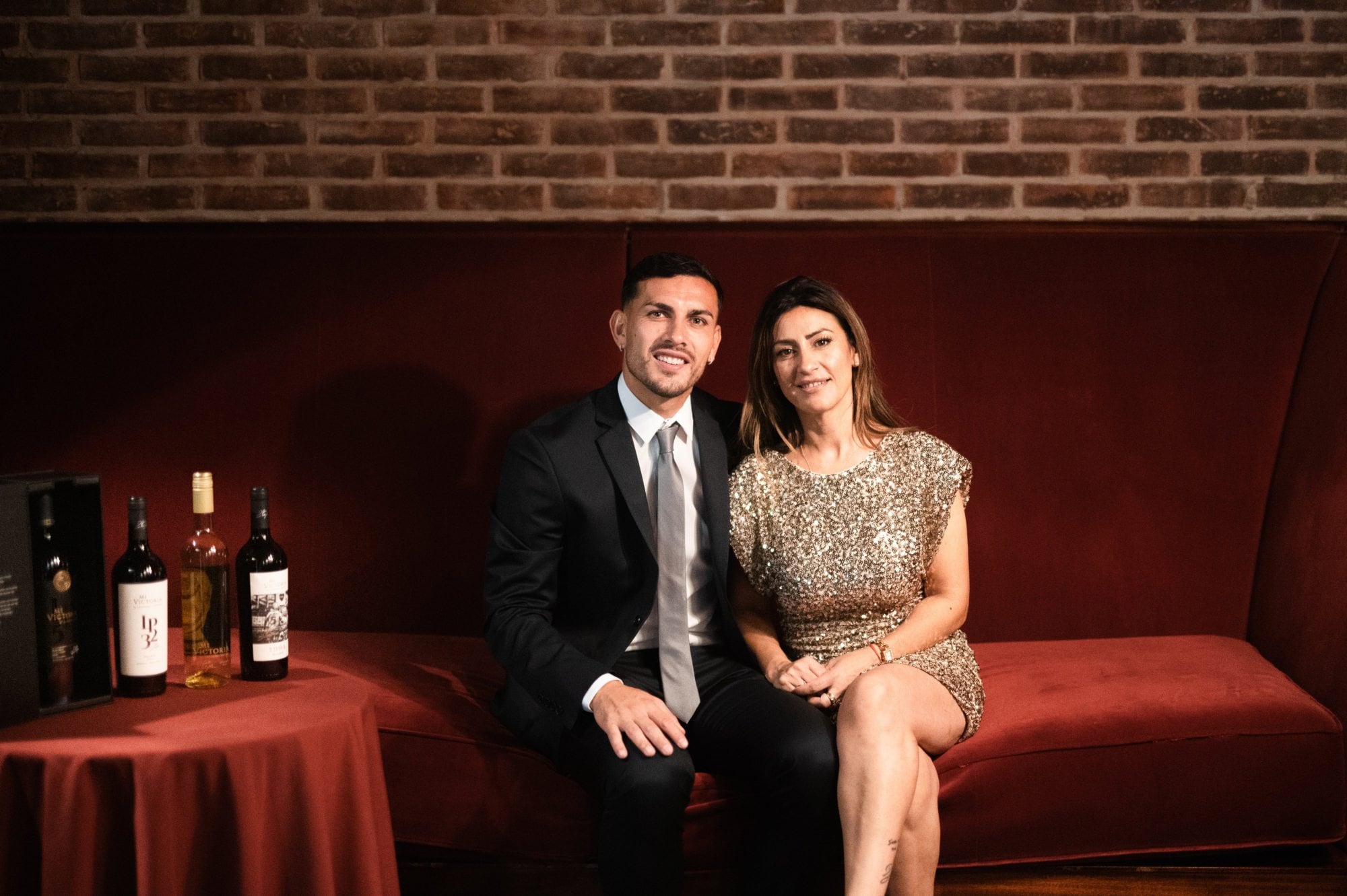 Junto a su hermana Vanesa, con quien soñó tener un vino con su nombre