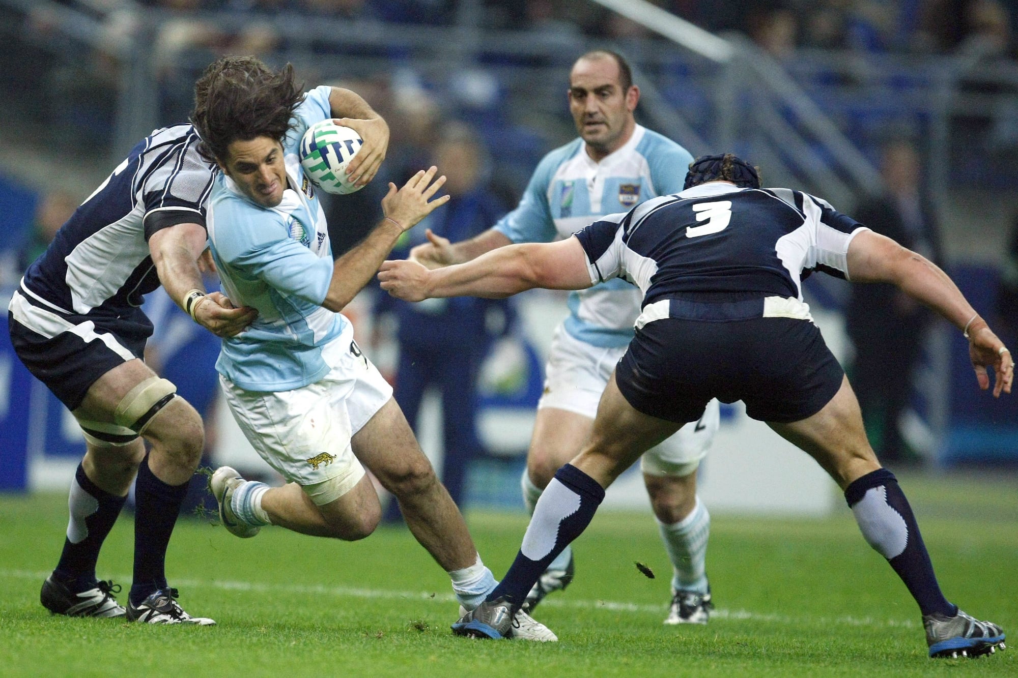 Un recuerdo del bronce de 2007, en Francia, con Agustín Pichot y Mario Ledesma en el Stade de France, frente a Escocia