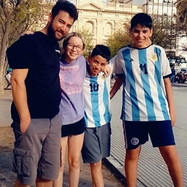 Tres del clan familiar, con Sebas