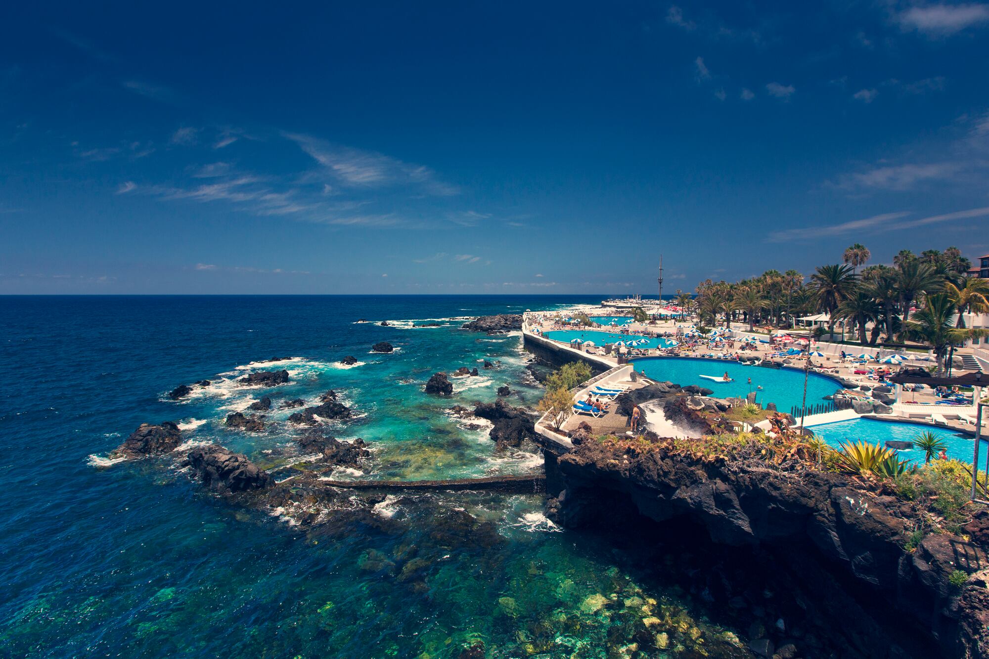 Tenerife: cuatro personas murieron en medio del fuerte oleaje en una piscina natural que estaba cerrada al público