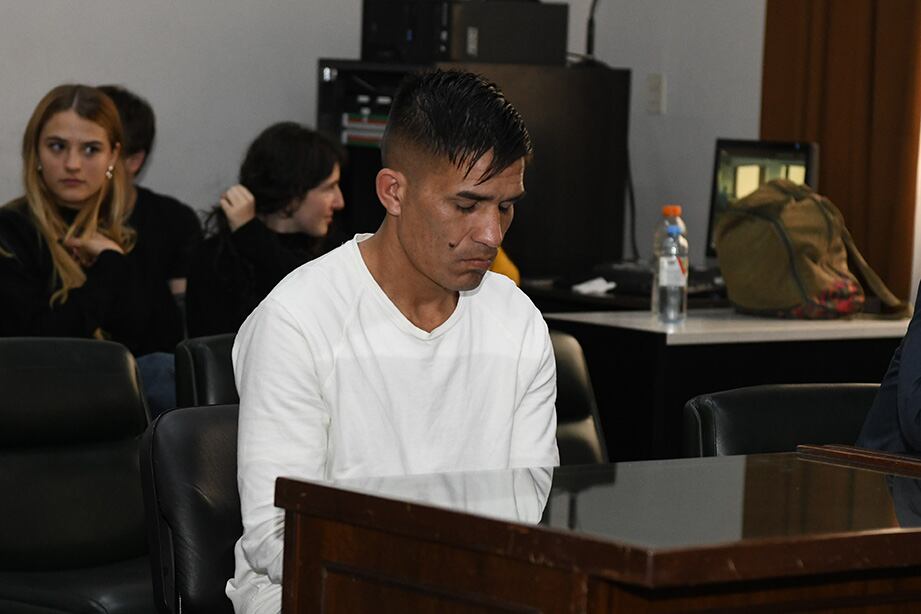 Isaías José Suárez llegó a juicio acusado de haber asesinado de una puñalada al ingeniero Mariano Barbieri para robarle el celular