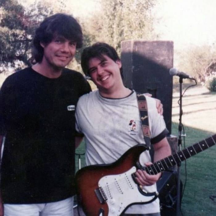 Diego Chicou, aquí junto a Marcelo Tinelli, fue quien compuso la música del hit