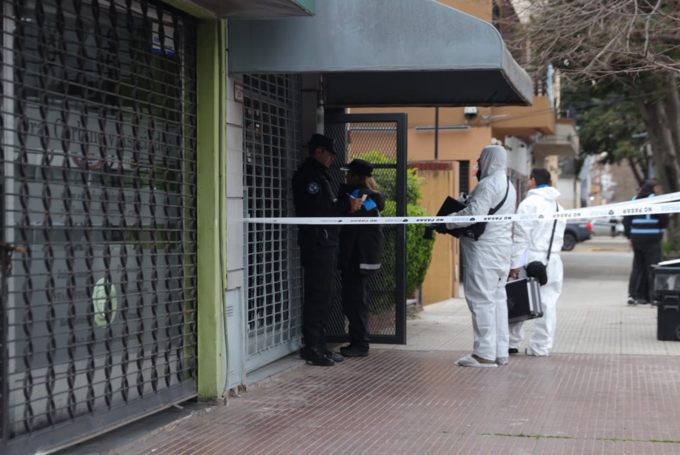 Femicidio en Villa Devoto. Un hombre mató a puñaladas a su mujer su casa en Pedro Morán al 5200 y Lope de Vega