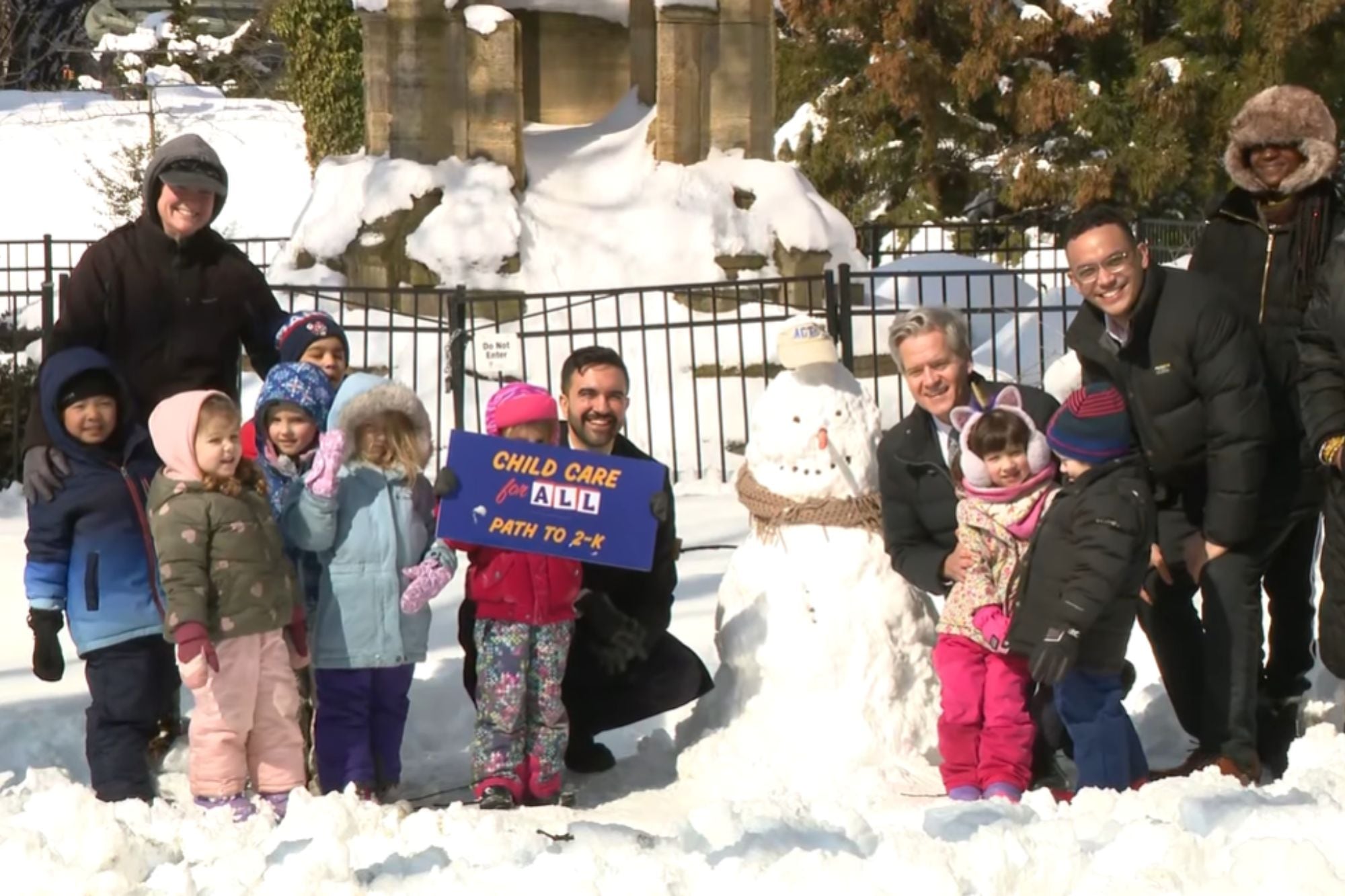 Mamdani promovió las inscripciones a los programas de cuidado infantil en Nueva York
