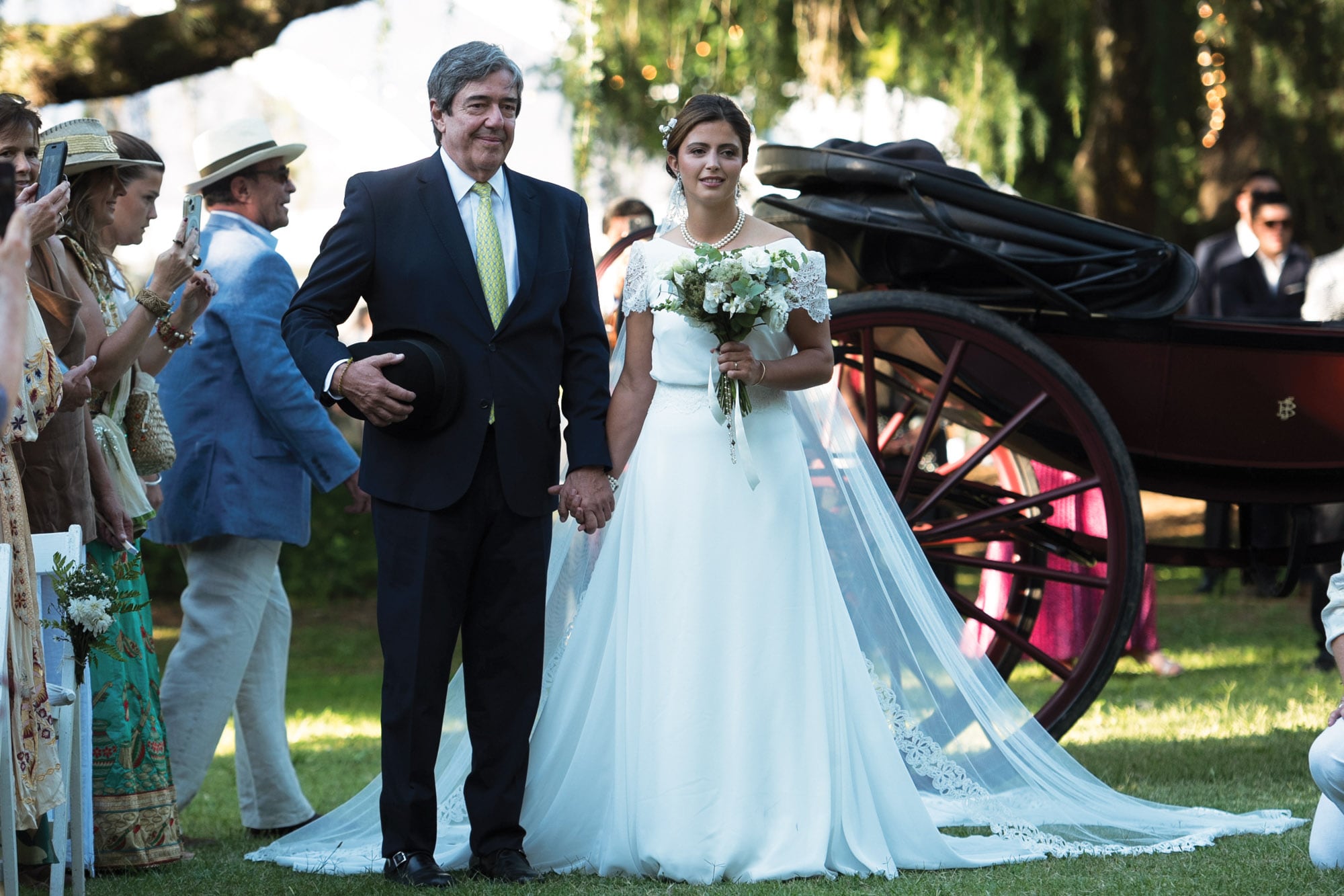 En ausencia de Luis “Negro”
Demarchi, el padre de Luisa,
por motivos de salud,
Jandri Blaquier llevó a la novia
al altar.