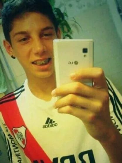 Federico Valverde, de chico, con la camiseta de River
