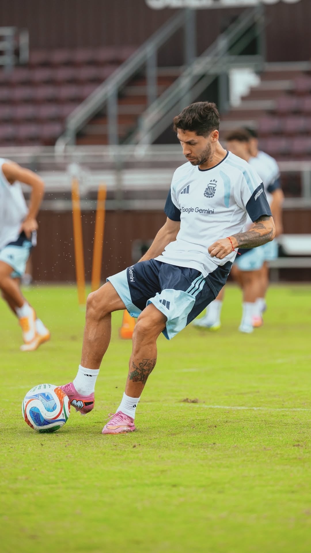 Gonzalo Montiel, recuperado de un desgarro en el cuádriceps izquierdo, ya fue tenido en cuenta para el amistoso de este martes frente a Islandia.