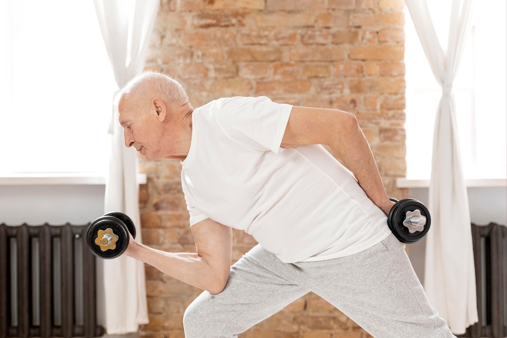 El retro-walking es un complemento ideal para las personas adultas