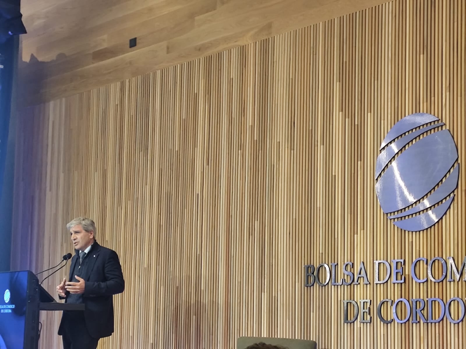 Luis Caputo en la Bolsa de Comercio de Córdoba, la semana pasada